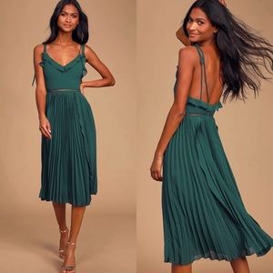 Emerald Green Ruffle Pleated Tie-Strap Dress 🌿